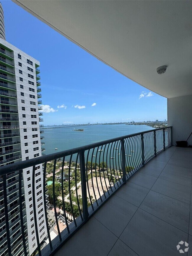 Building Photo - 1750 N Bayshore Dr Unit 2803 Rental