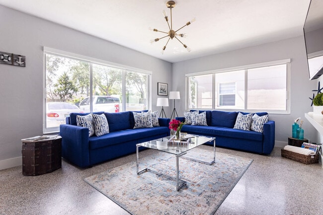 Photo - 927 N 17th Ave Unit ID1258729P