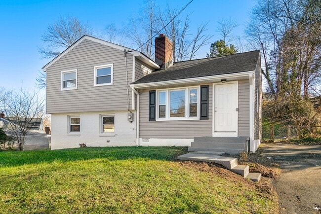 Building Photo - 1647 Hylton Ave