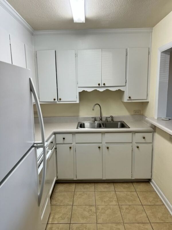 Photo - 2121 Angus Rd Unidad 4