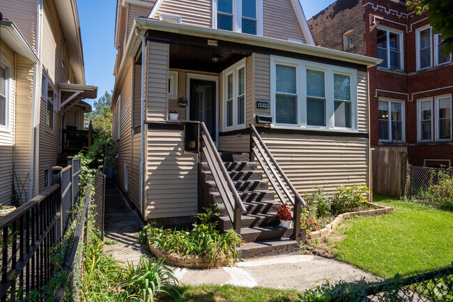 Building Photo - 4839 N Saint Louis Ave Unit 2 Rental