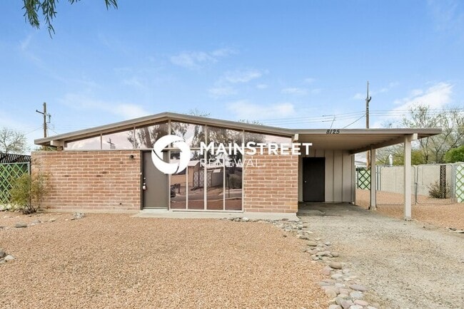 Building Photo - 3 Bedroom Pet-Friendly Home in Tucson, AZ ...