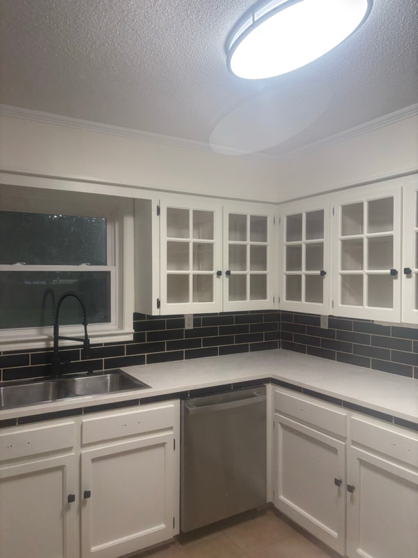 Photo - 900 Broadmoor Blvd