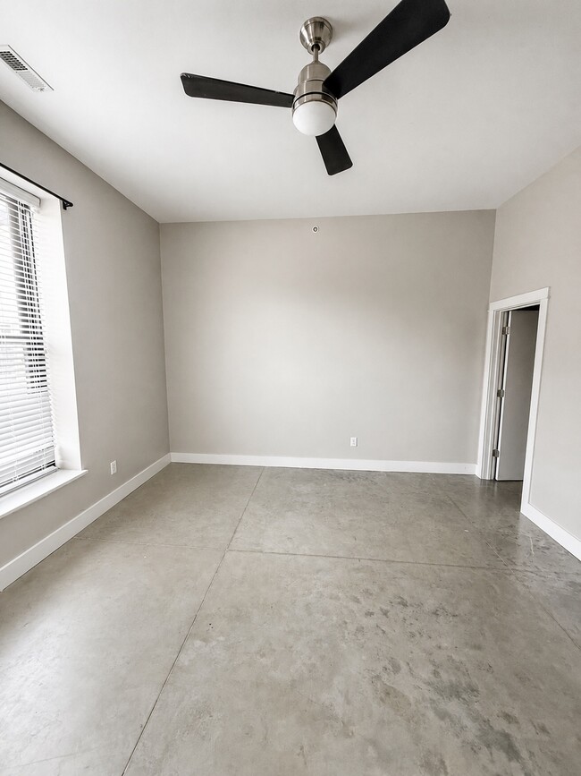 4432 Olive St Unit G