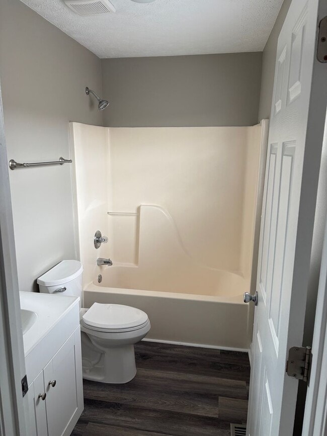 Photo - 804 Barry Ct Unit 804 Barry Ct. Apt B