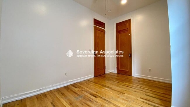 Photo - 4305 Broadway Unidad 32
