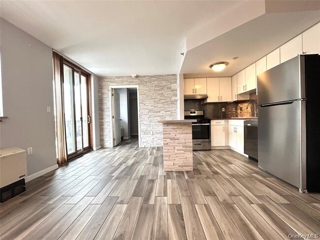 Photo - 63-47 Booth St Unit 3C