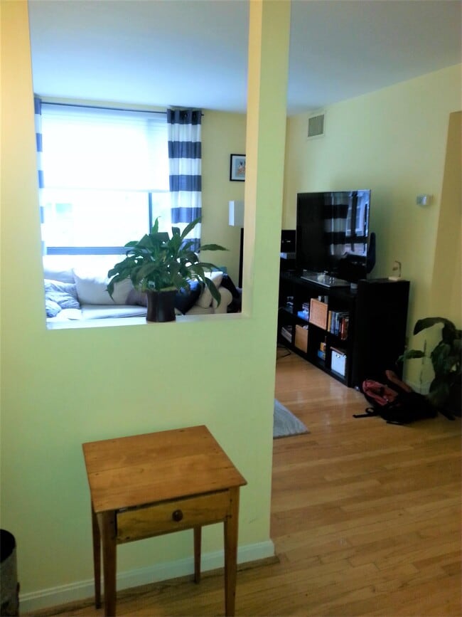 Photo - 2605 39th St NW