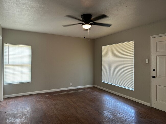 Photo - 1361 Daytona Dr
