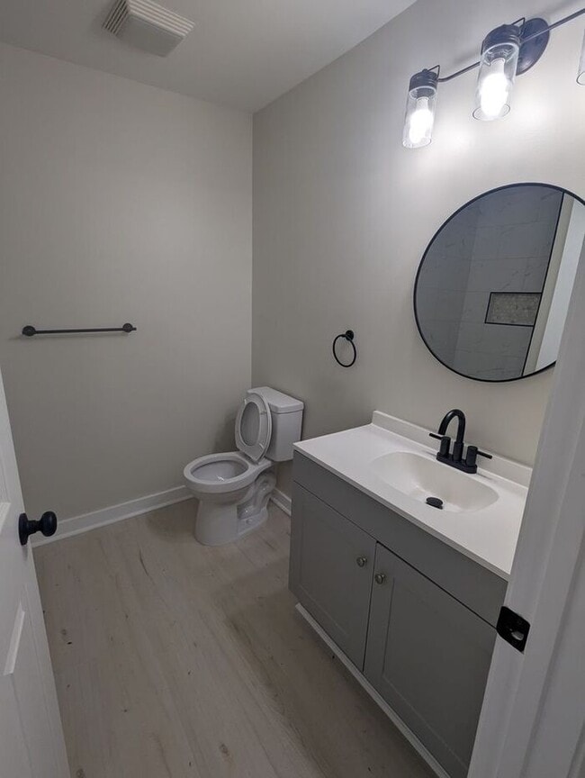 Photo - Beautiful 4BD/3BA Home in Hickory