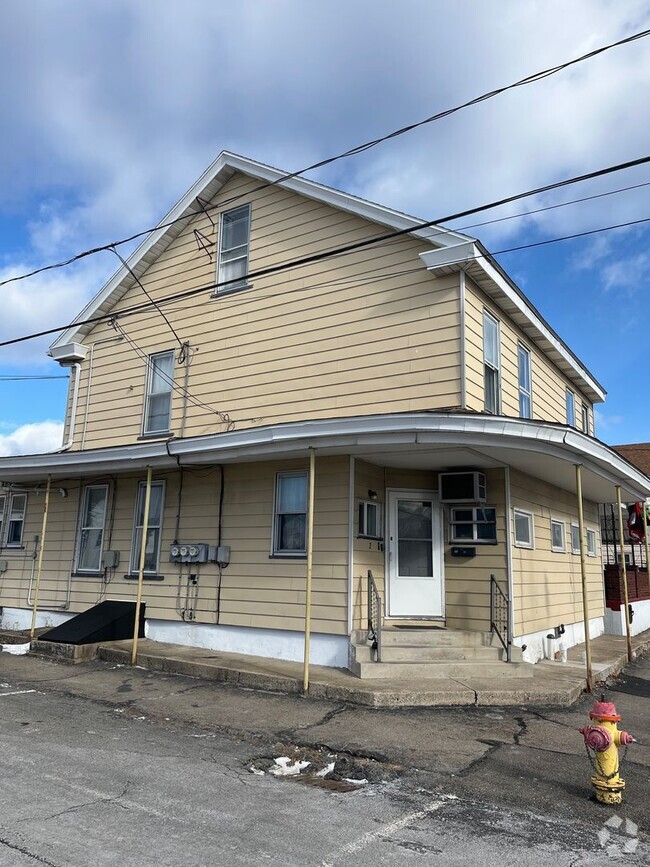 Building Photo - 2 E White St Unit A Rental