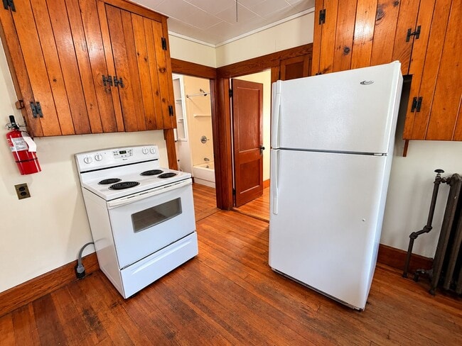 58 Oak St Unit 1