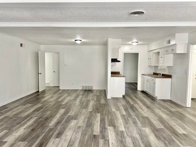 Photo - 4209 Camelot Ave