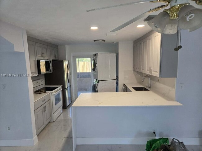 Photo - 1101 NE 23rd Pl