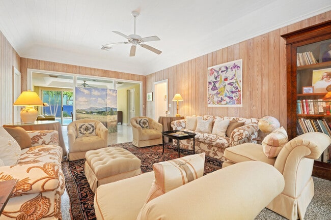 Photo - 353 Seaspray Ave