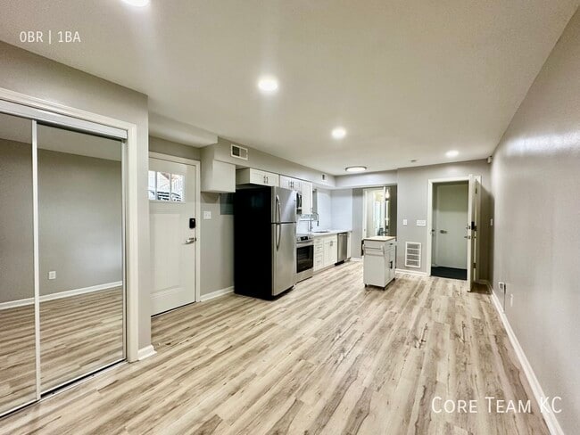 Photo - 1132 W 41st-9W Unit 9W