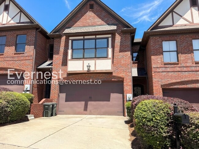 Building Photo - Comfort Meets Modern Convenience with Fireplace / 3 Beds & 2.5 Bath / Available Now