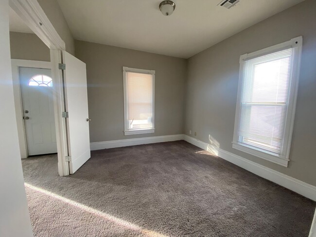 Photo - Nice 2 Bedroom Home in Newton for rent!