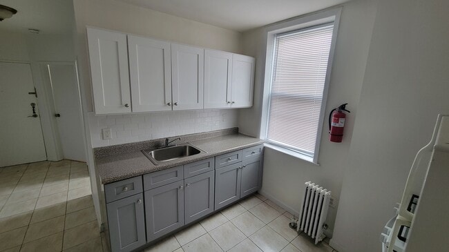 Photo - 31 67th St Unidad 8