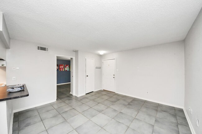 Photo - 2750 Holly Hall St Unidad 911