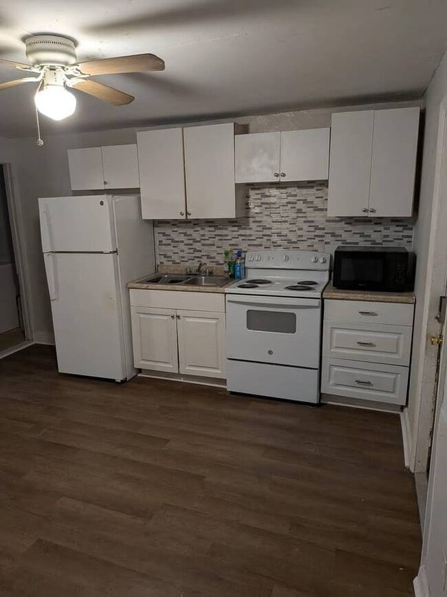 Photo - 1537 SW 44th Ave