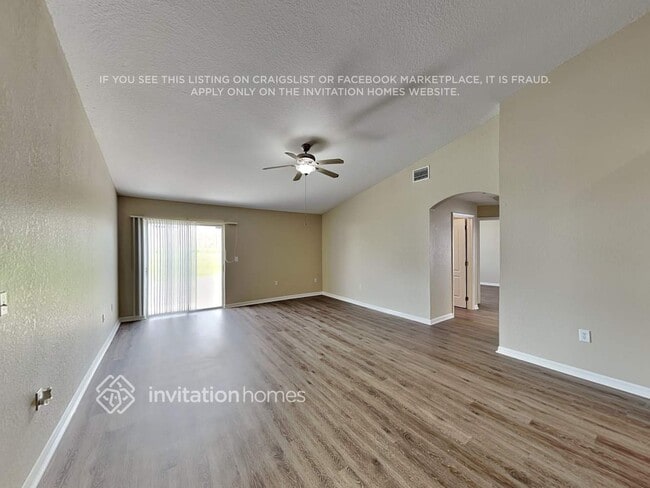 Photo - 199 Athabasca Dr