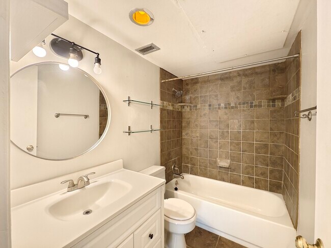 Photo - 3614 Montrose Blvd Unit 404