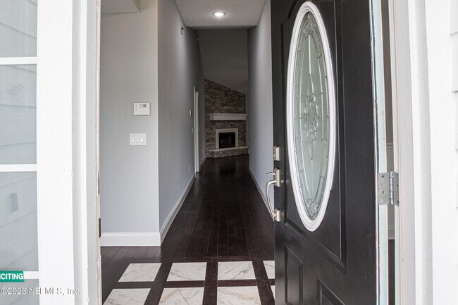 Photo - 13607 Capistrano Dr S