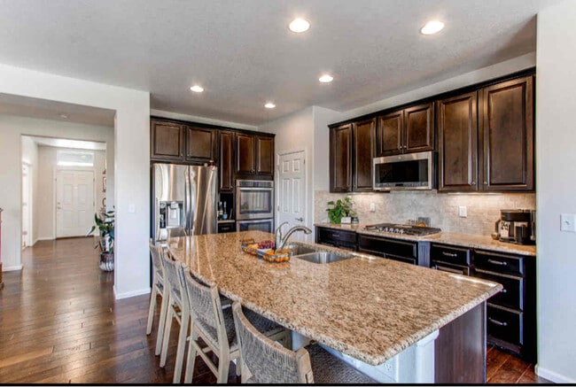 Photo - 14969 Melco Ave