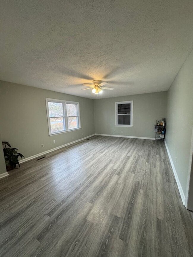 Photo - 1506 Scotty Dr