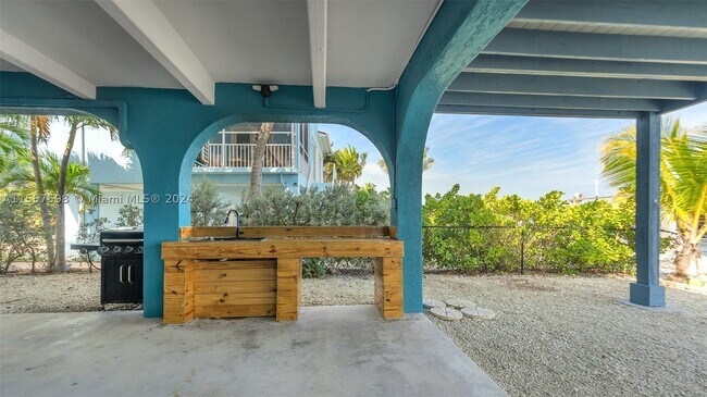 Photo - 441 La Fitte Rd