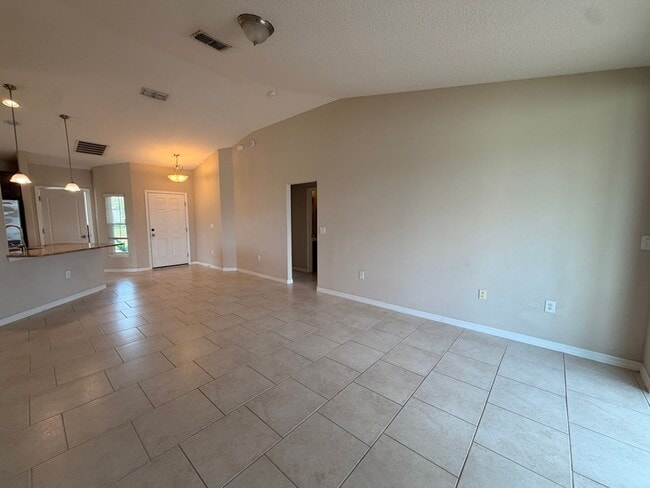 Photo - Conveniently Located 3BR Home in Port Orange Plantation