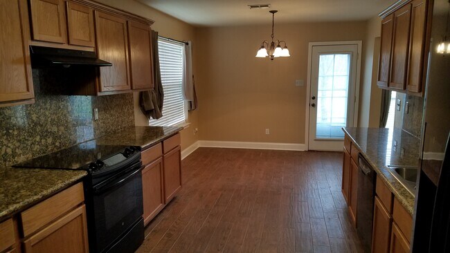 Photo - 40467 Hawthorne Dr