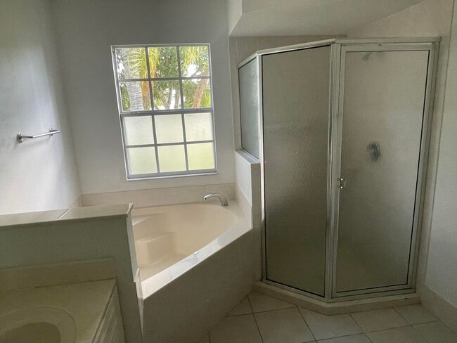 Photo - 3074 SW Savona Blvd