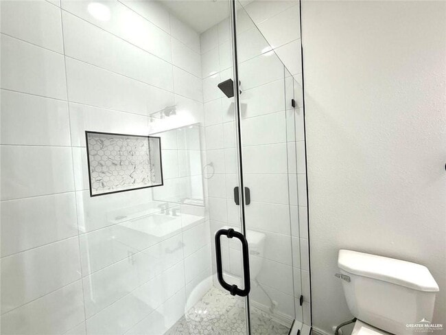 Photo - 11 N Crown Ln