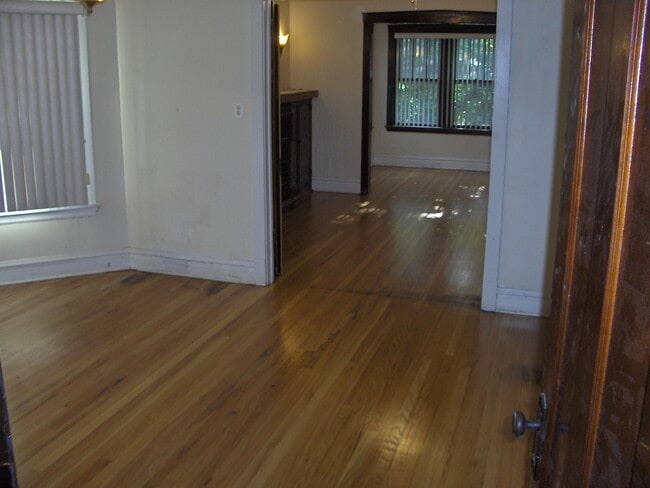 Photo - 4039 N Long Ave Unit 1