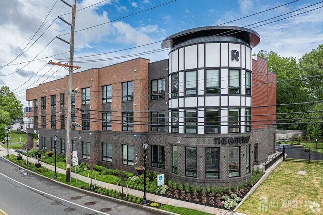 Building Photo - 745 Bound Brook Rd Unit 204 Rental