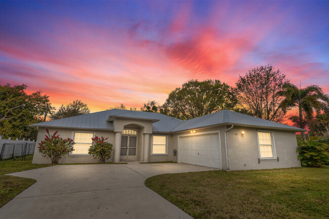 Photo - 725 41st Ave House