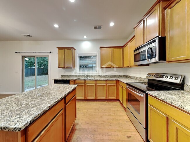 17 Phaeton Ave