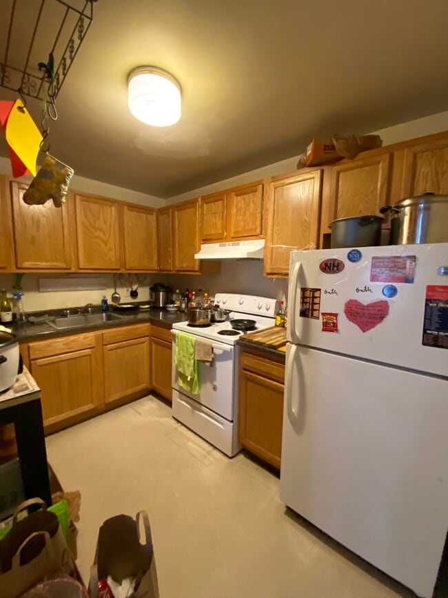 Building Photo - 306 Tappan St Unit 3 Rental