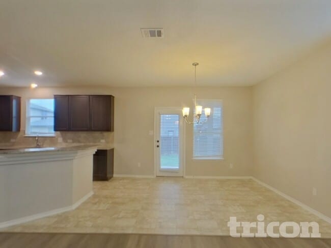 Photo - 13725 Vigilance St