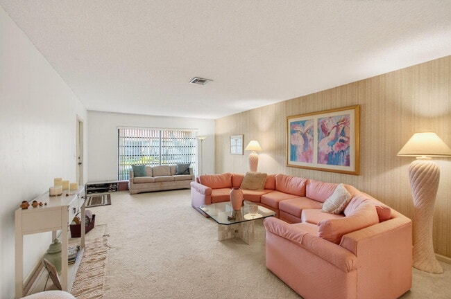 Photo - 10244 Dovewood Ln Unit A