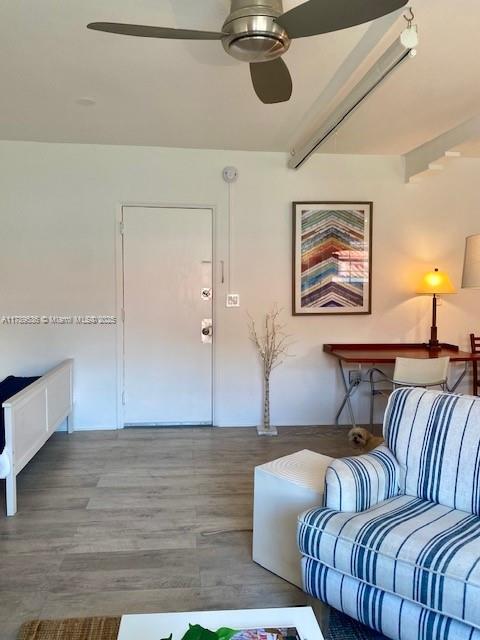 Photo - 1525 Meridian Ave Unit 204