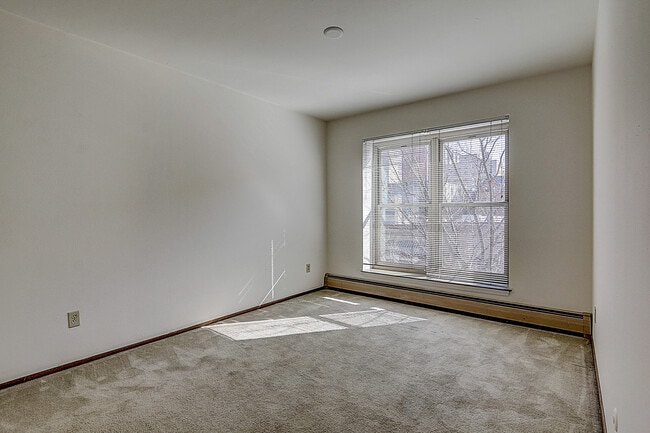 Carillon Apartments