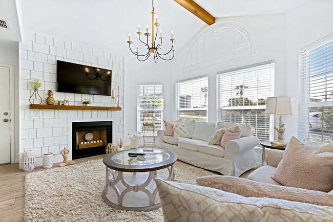Building Photo - 888 Bay Breeze Wy Rental