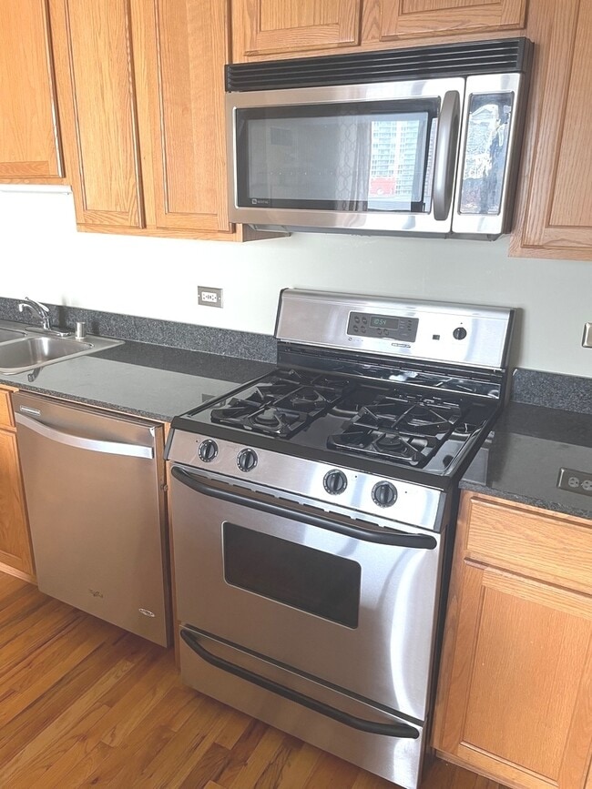 Photo - 41 E 8th St Unit 1304