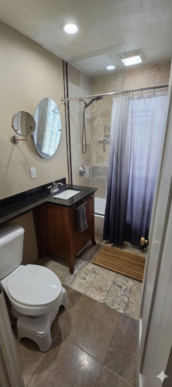 Photo - 2975 N Downer Ave Unit 2977