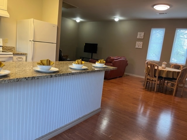 Photo - 504 W Moore St