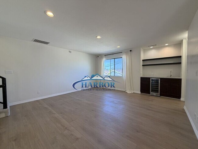 Photo - 1015 W 159th St Unit #13