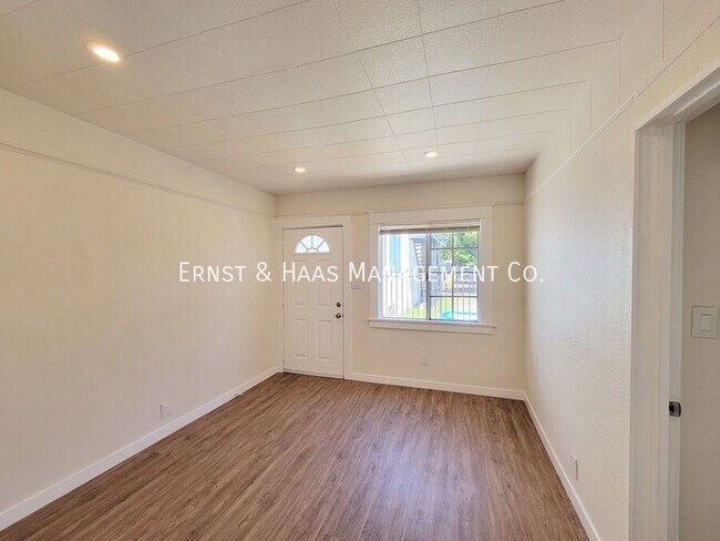 Photo - 154 E Eagle St Unidad 01